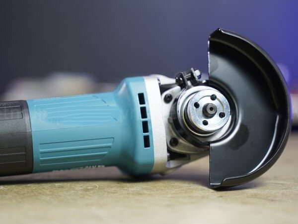 Vị trí lắp đá mài Máy mài góc