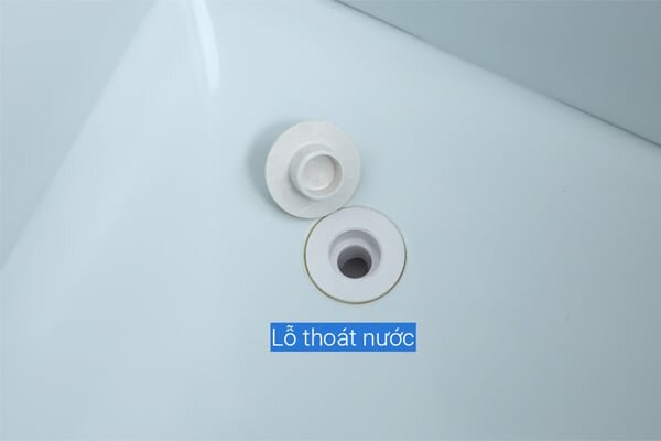 Lỗ thoát nước tủ đông Kangaroo KG266NC2