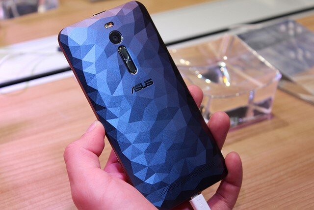 Điện thoại Asus Zenfone 2 Deluxe ZE551ML