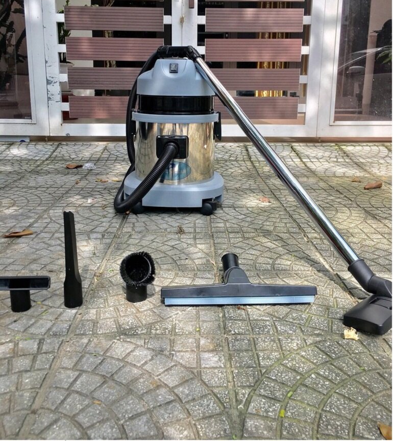 Máy hút bụi LifeClean LC 151J