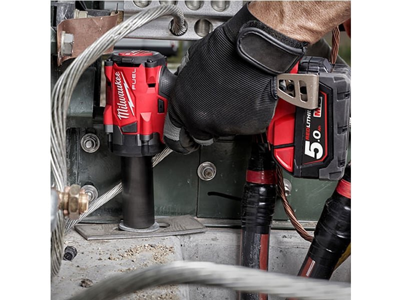 Máy siết bu lông Milwaukee có lực siết lớn Milwaukee M18 FIW212-0X0