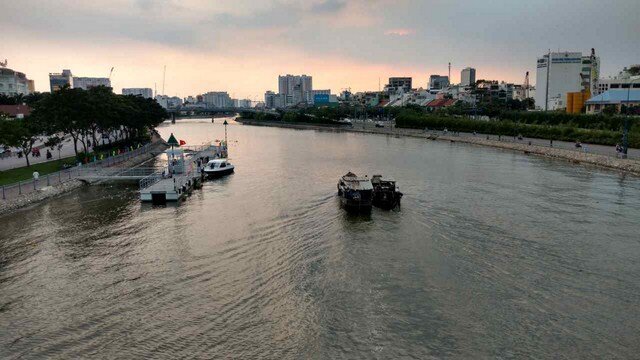 Điện thoại Motorola Moto X Style