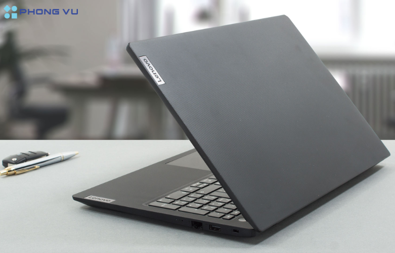 Hình ảnh thực tế Lenovo V15 G3 IAP - 82TT00ARVN (cạnh phải)