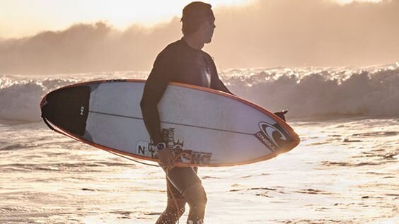 Chiếc smartwatch dành cho người đam mê lướt sóng 1