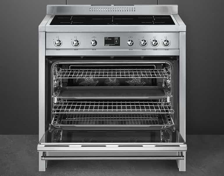 Bếp sở hữu 5 vùng nấu với công suất lên tới 11400W