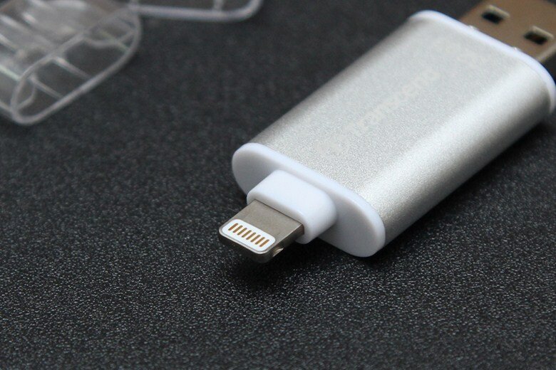 USB OTG 32 GB Transcend cho iPhone-iPad USB OTG 32 GB Transcend cho iPhone-iPad