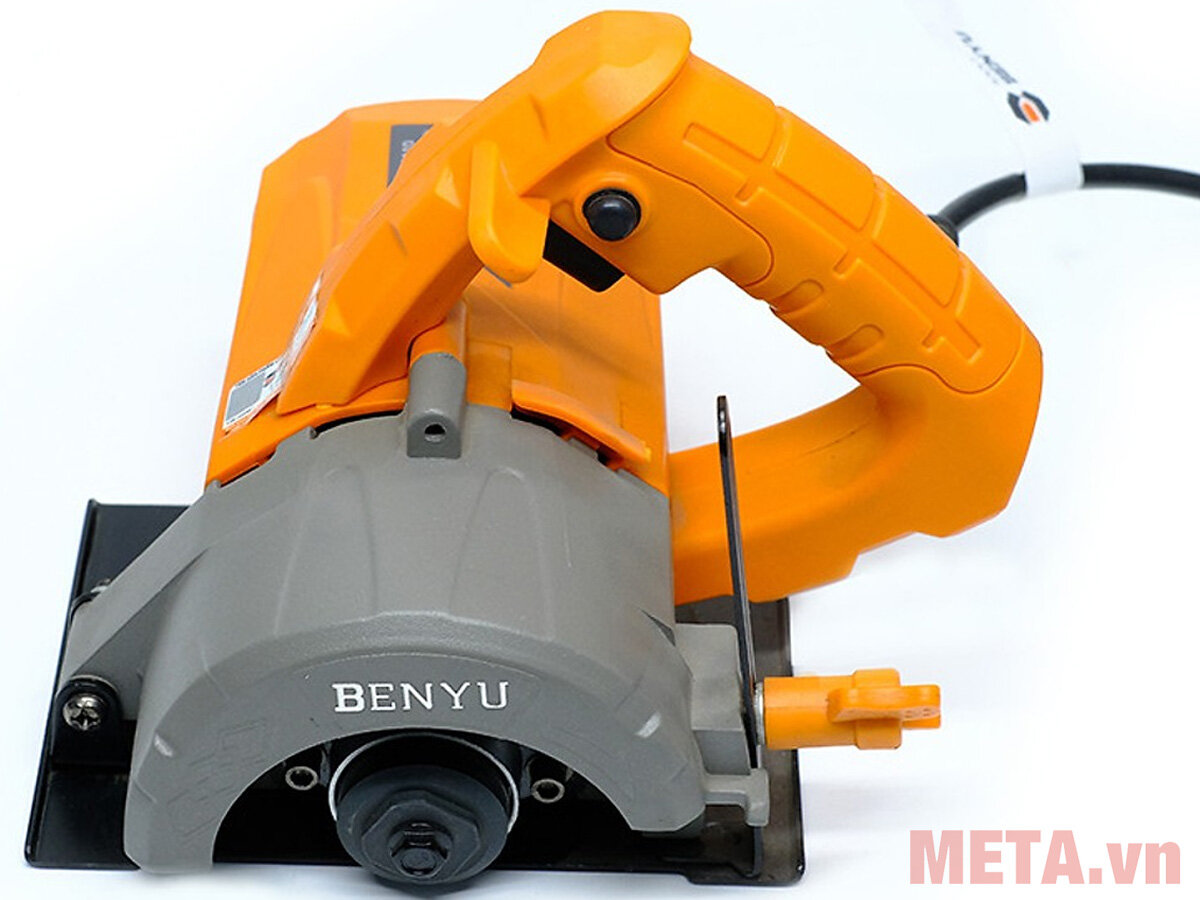 Máy cắt gạch Benyu BY8110