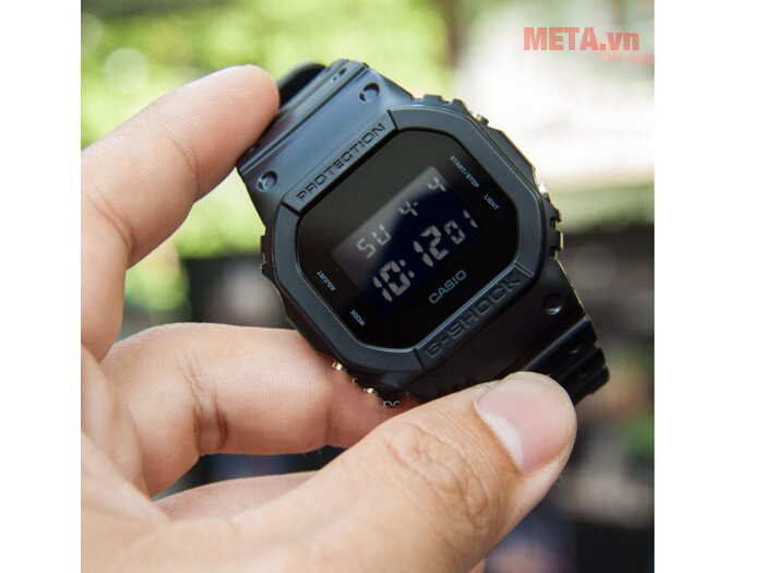 Đồng hồ nam Casio G-Shock DW-5600BB-1DR dây nhựa Đồng hồ nam Casio G-Shock DW-5600BB-1DR dây nhựa