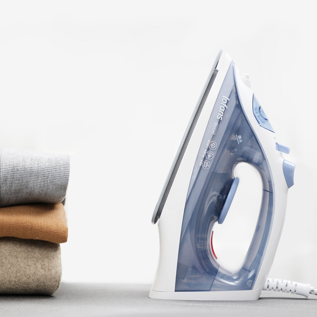 Bàn là hơi nước Lofans YD-013G, 1600W,... Bàn là hơi nước Lofans YD-013G, 1600W,...