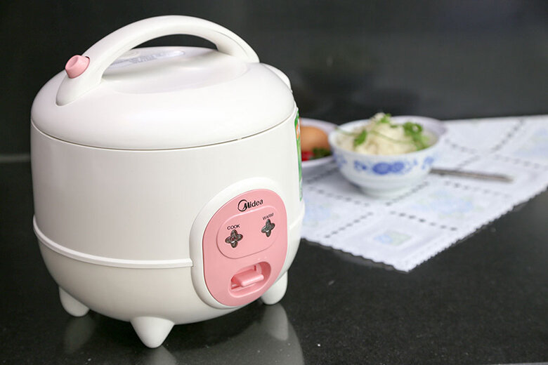 Nồi cơm điện Midea 0.6 lít CM06SA Nồi cơm điện Midea 0.6 lít CM06SA