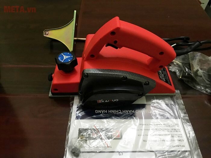 Máy bào gỗ Kainuo 1900 (82x2mm)