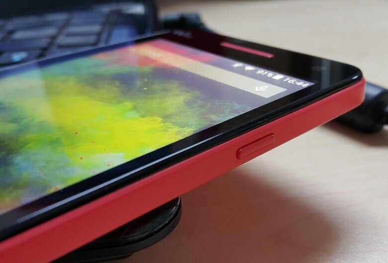 Điện thoại Wiko Rainbow