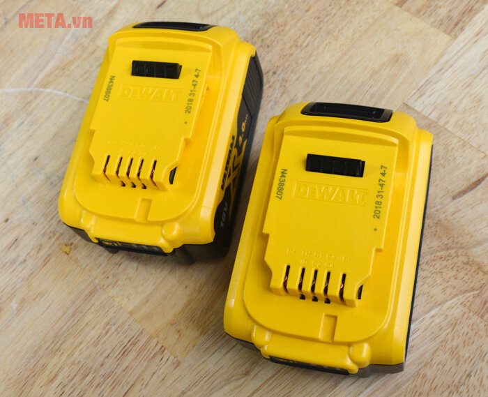 Máy khoan vặn vít động lực Dewalt DCD796M2