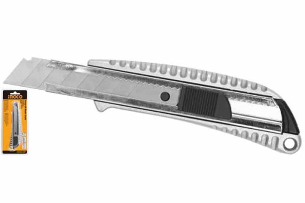 Dao rọc giấy 61x19x0.6mm INGCO HKNS1807