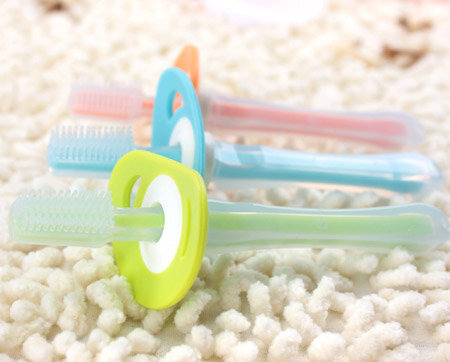  Bàn chải đánh răng Basilic D082