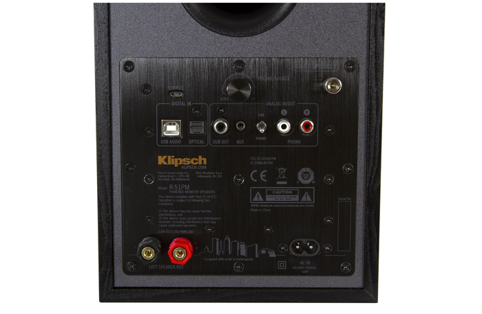 Loa có nhiều cổng kết nối 