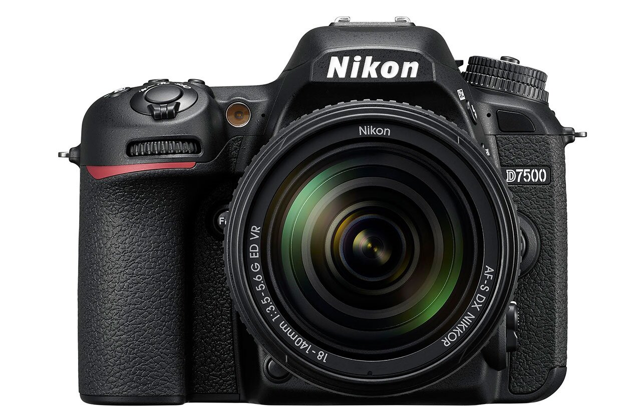 Máy Ảnh Nikon D7500 Kit AF-S DX NIKKOR 18-140 VR (Hàng Nhập Khẩu)