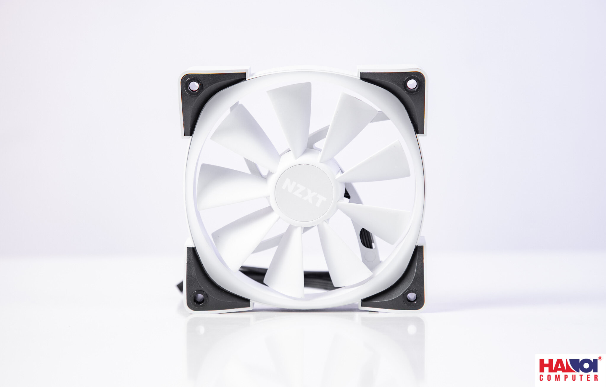 Tản nhiệt nước NZXT Kraken X53 RGB White - 240mm (RL-KRX53-RW)