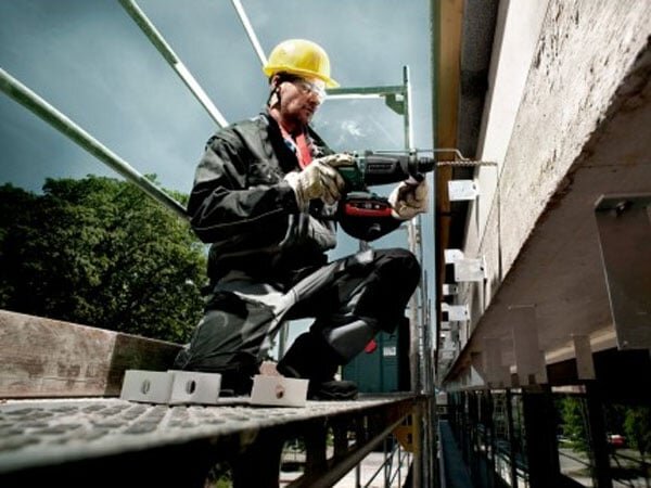 Đường kính khoan bê tông là 24mm máy khoan Metabo