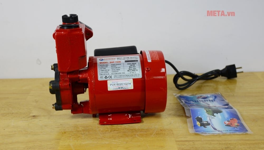 Thiết kế nhỏ gọn, dễ dàng cất đặt Máy bơm nước