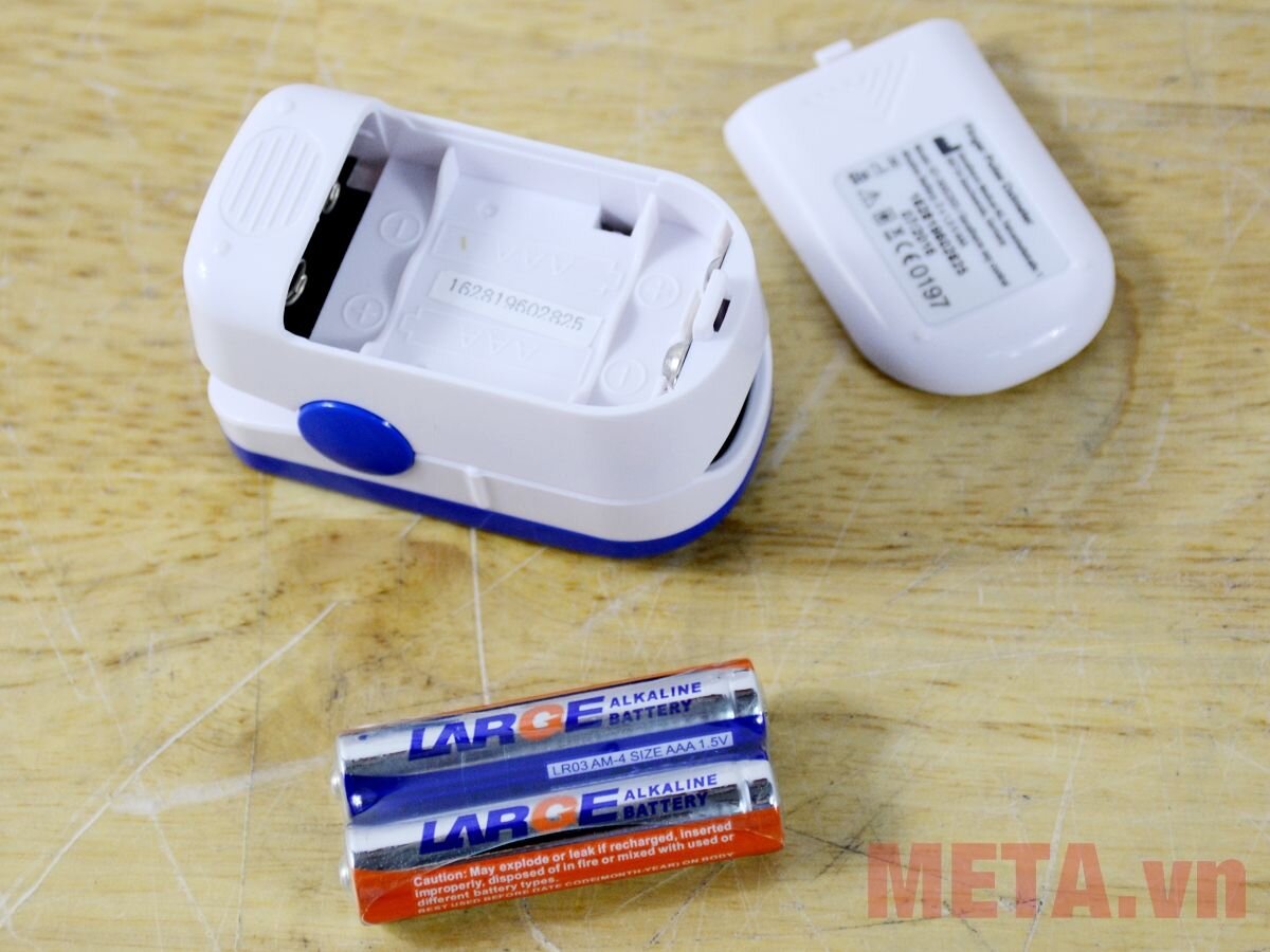 Máy đo nồng độ oxy trong máu Geratherm GT-300C203 Máy đo nồng độ oxy trong máu Geratherm GT-300C203