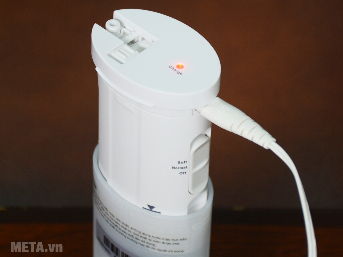 Máy tăm nước cầm tay mini Rio DCTF