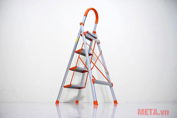 Thang nhôm ghế bản to 4 bậc Advindeq ADS-704