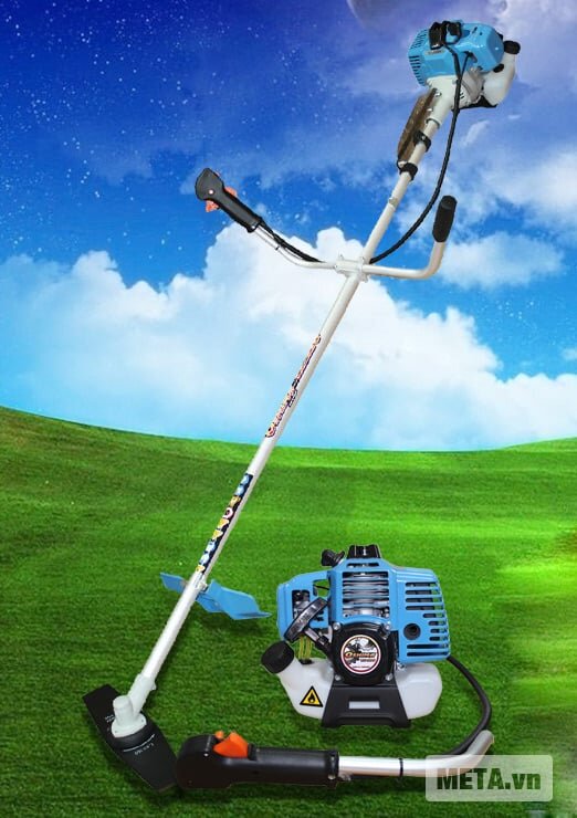 Máy cắt cỏ Oshima TX 330 có thiết kế đeo vai nhỏ gọn