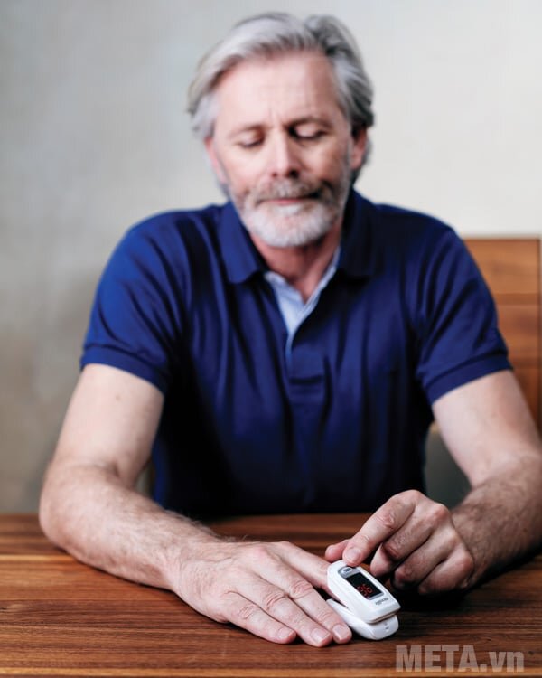 Sử dụng máy đo nồng độ oxy trong máu Microlife JPD-500E (OXY200) Microlife JPD-500E (OXY200)