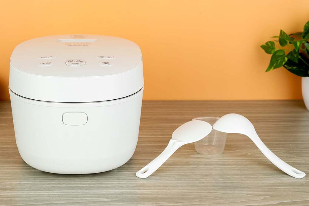 Nồi cơm cao tần có dung tích 1.2 lít Nồi cơm cao tần