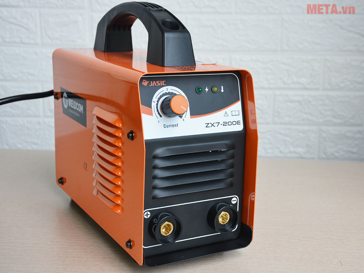 Máy hàn que điện tử Jasic ZX7 200E Máy hàn que điện tử Jasic ZX7 200E