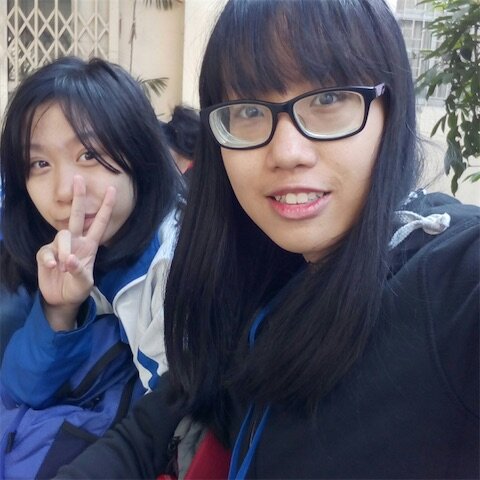 Điện thoại Philips S358