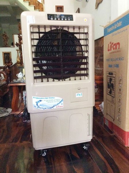 quạt điều hòa Lifan LF-4300 có bình chứa nước dung tích lớn