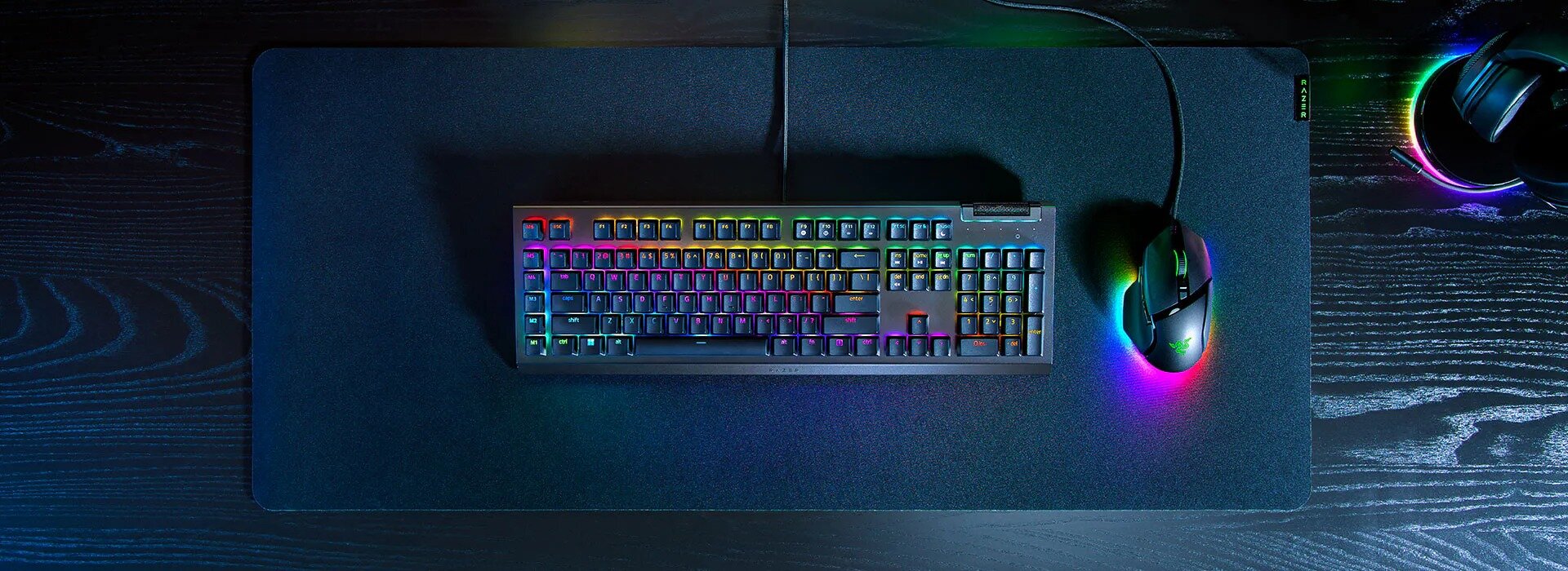 Bàn phím cơ gaming có dây Razer BlackWidow V4  1