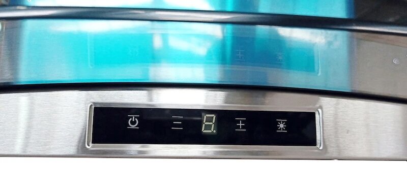 Máy hút mùi Eurosun EH-70K26S được trang bị bảng điều khiển cảm ứng