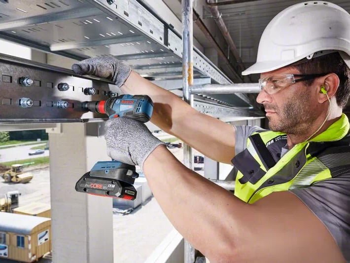 Máy siết bu lông  