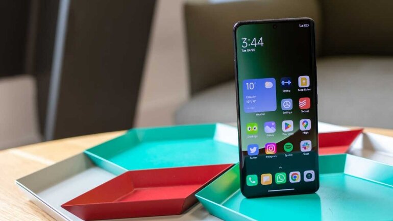 Điện thoại Xiaomi 13 Ultra 16GB/512GB màn hình