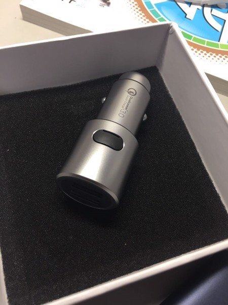 Sạc nhanh ô tô Xiaomi Quick charge 3.0