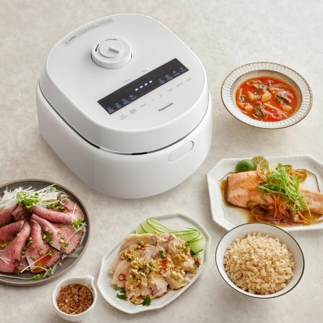 Nồi cơm điện Panasonic SR-DK104WRA