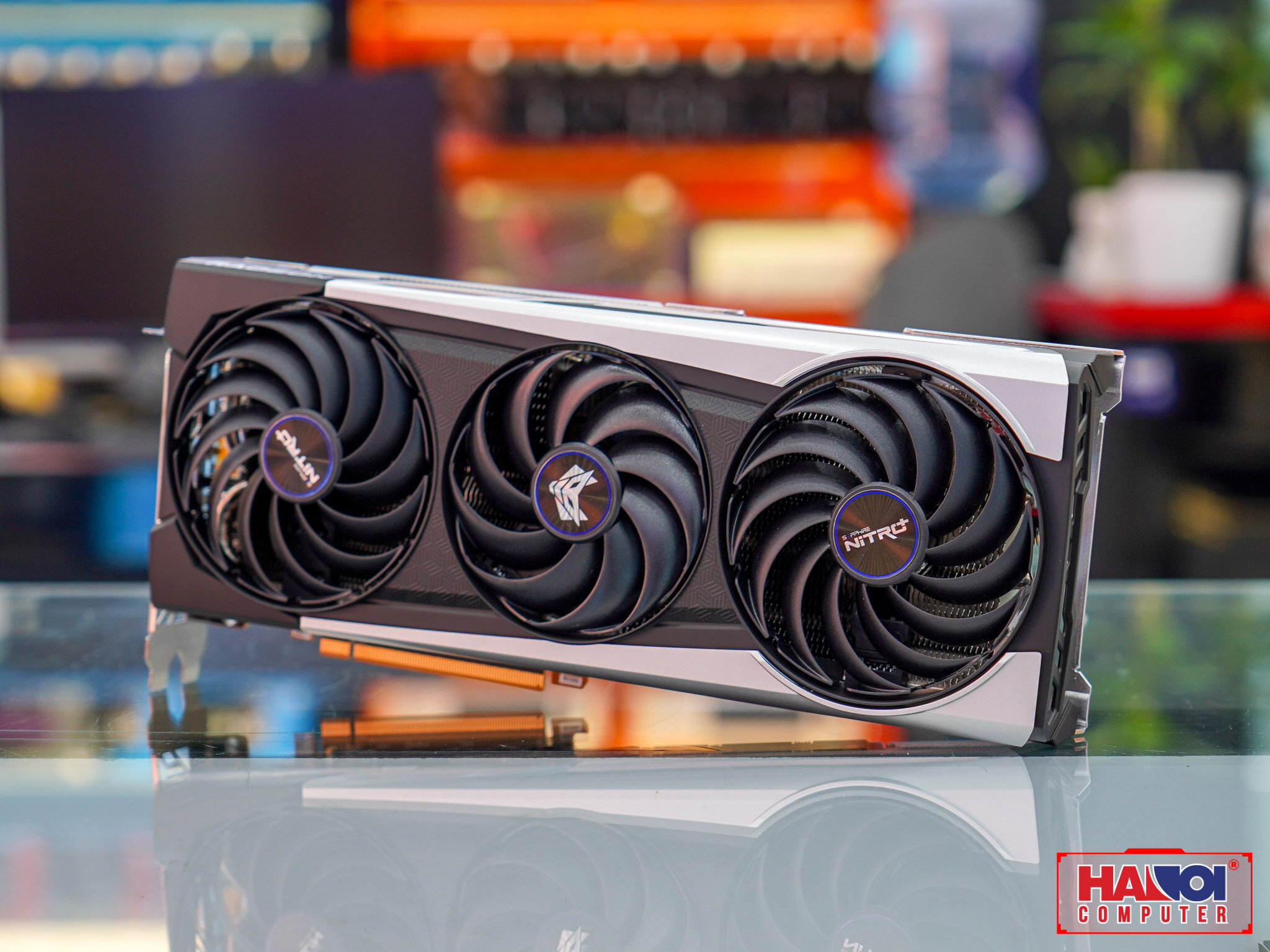 Card màn hình SAPPHIRE NITRO+ Radeon RX 6700 XT