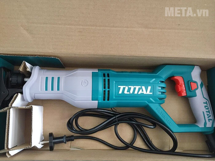 Máy cưa kiếm Total TS100806
