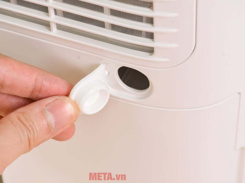 Vị trí lắp ống dẫn nước trực tiếp ra ngoài FujiE HM-914EC