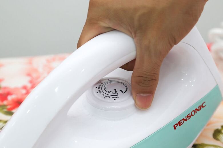 Bàn ủi Pensonic PI-850 Bàn ủi Pensonic PI-850