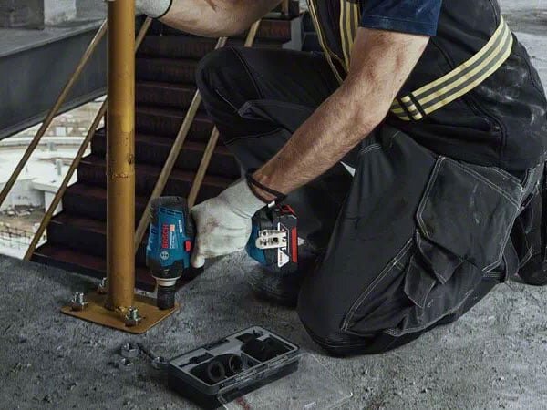 Máy vặn ốc dùng mô tơ từ Thân máy vặn ốc dùng pin Bosch