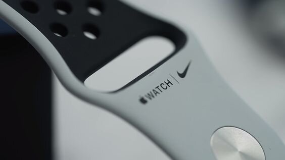 Apple Watch Nike Series 7 GPS 6