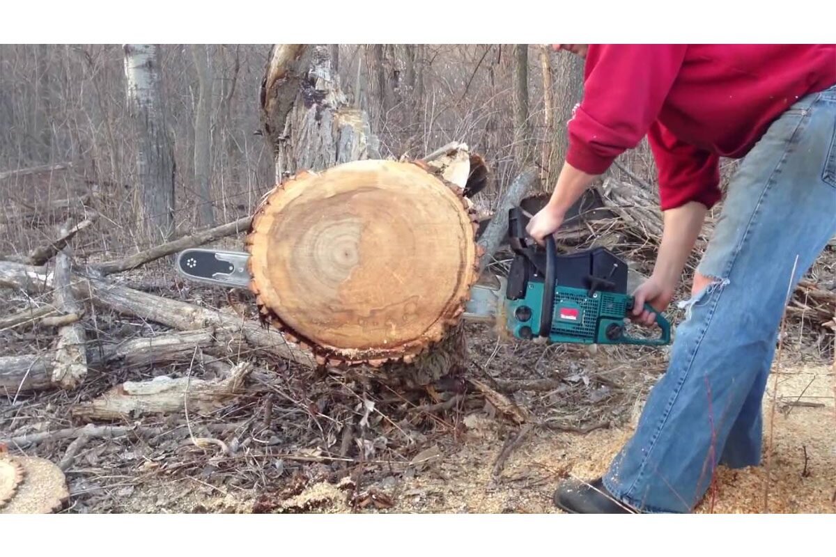 Máy cưa xích chạy xăng Makita EA5600F53EX