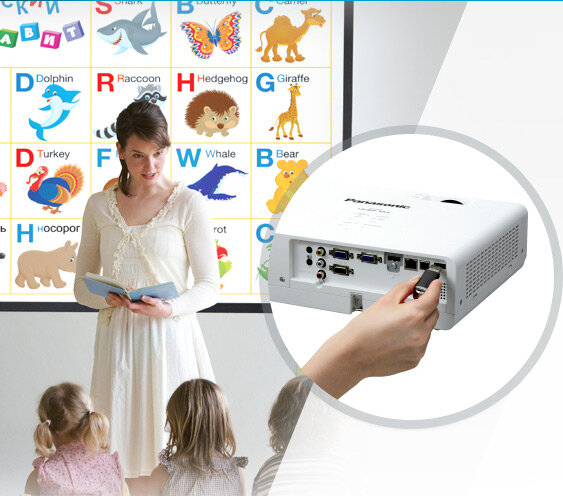 Máy chiếu Panasonic PT-LB280A