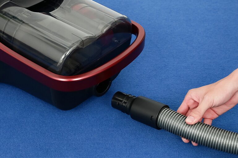 Máy hút bụi không túi Panasonic MC-CL607RN49