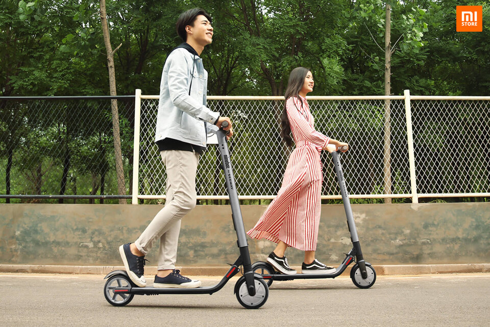 Xiaomi Ninebot KickScooter ES 2 Xiaomi Ninebot KickScooter ES 2