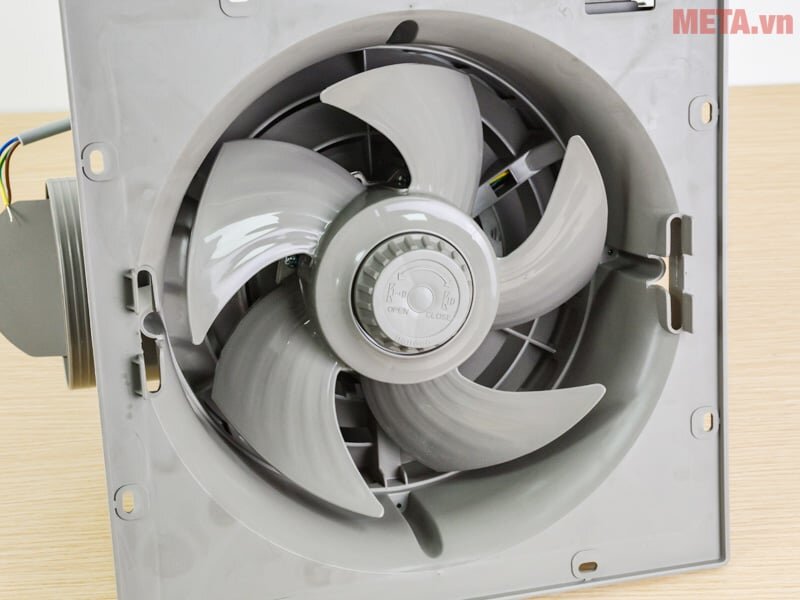 Quạt thông gió nhà vệ sinh